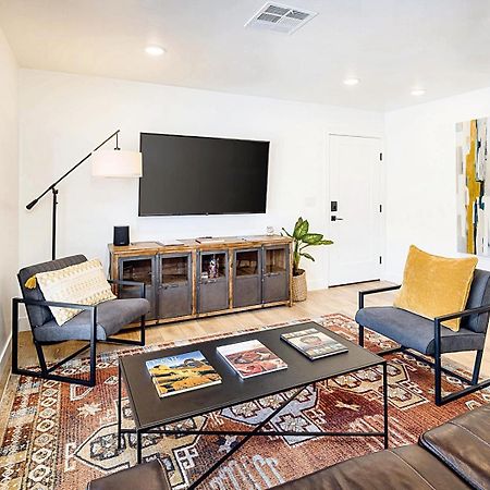 Near Downtown Stylish 2Br With Amazing Patio - 4 Villa Моуаб Екстериор снимка