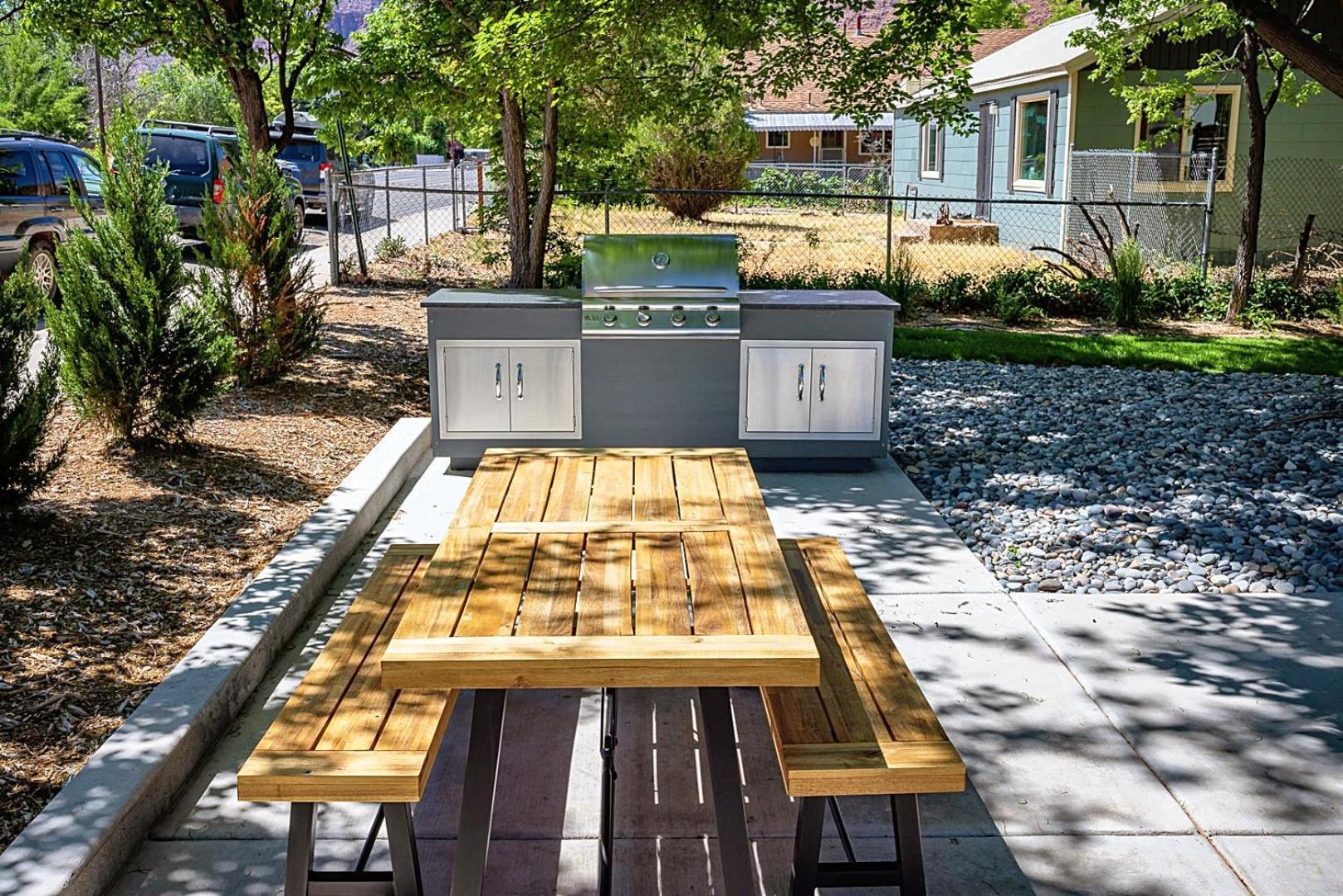 Near Downtown Stylish 2Br With Amazing Patio - 4 Villa Моуаб Екстериор снимка